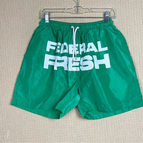 Green Men's Swim Shorts Size Medium - Picture 1 of 6